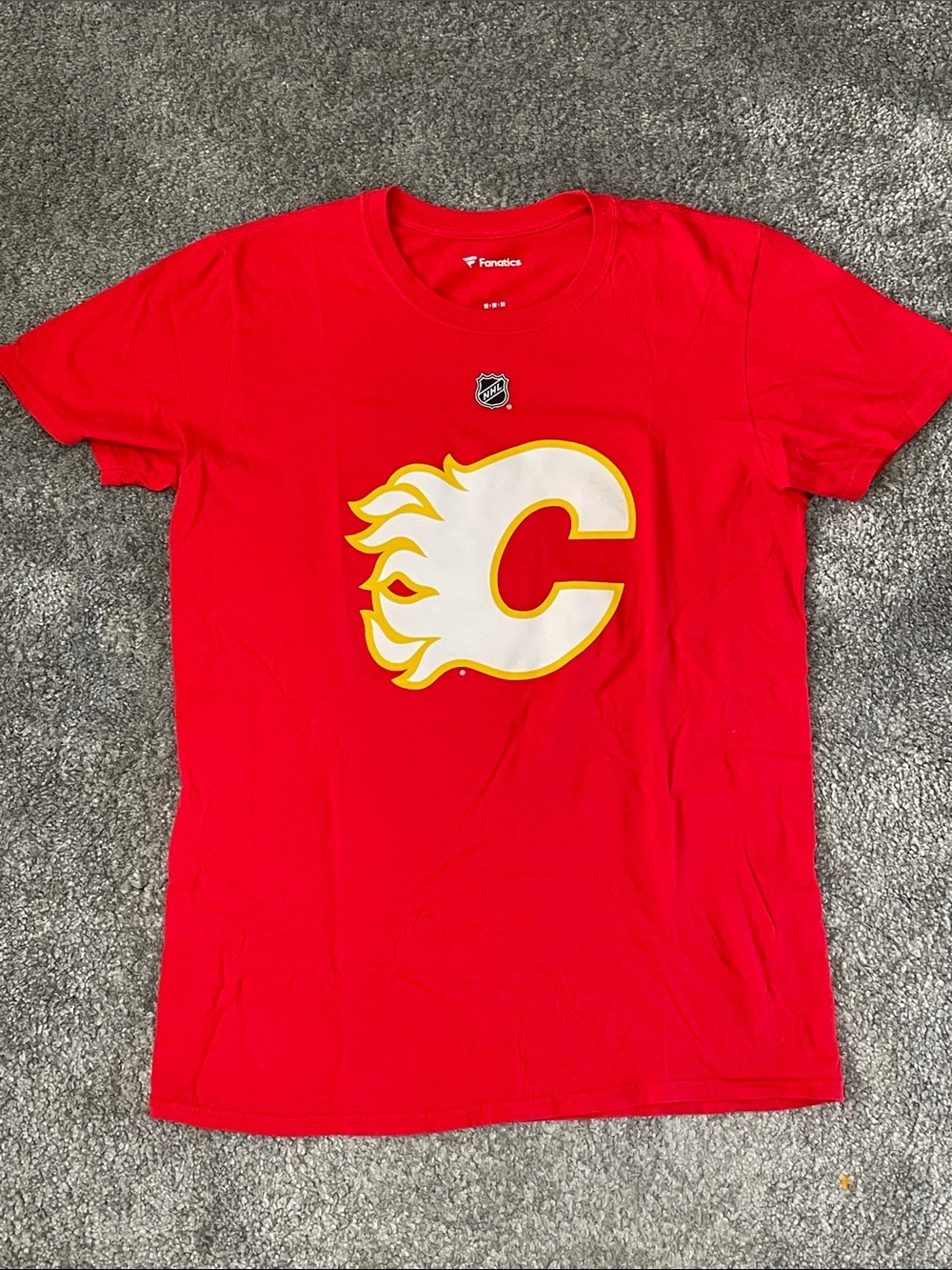 EC Fanatics Matthew Tkachuk Calgary Flames Short Sleeve T-Shirt - Size Medium